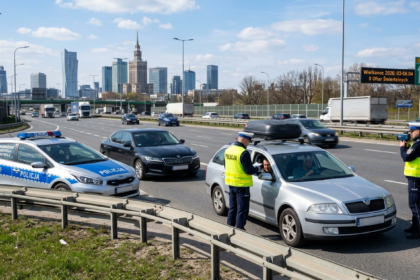 Bilans drogowy Wielkanoc 2026 w Warszawie: Spadek liczby kolizji i zero ofiar